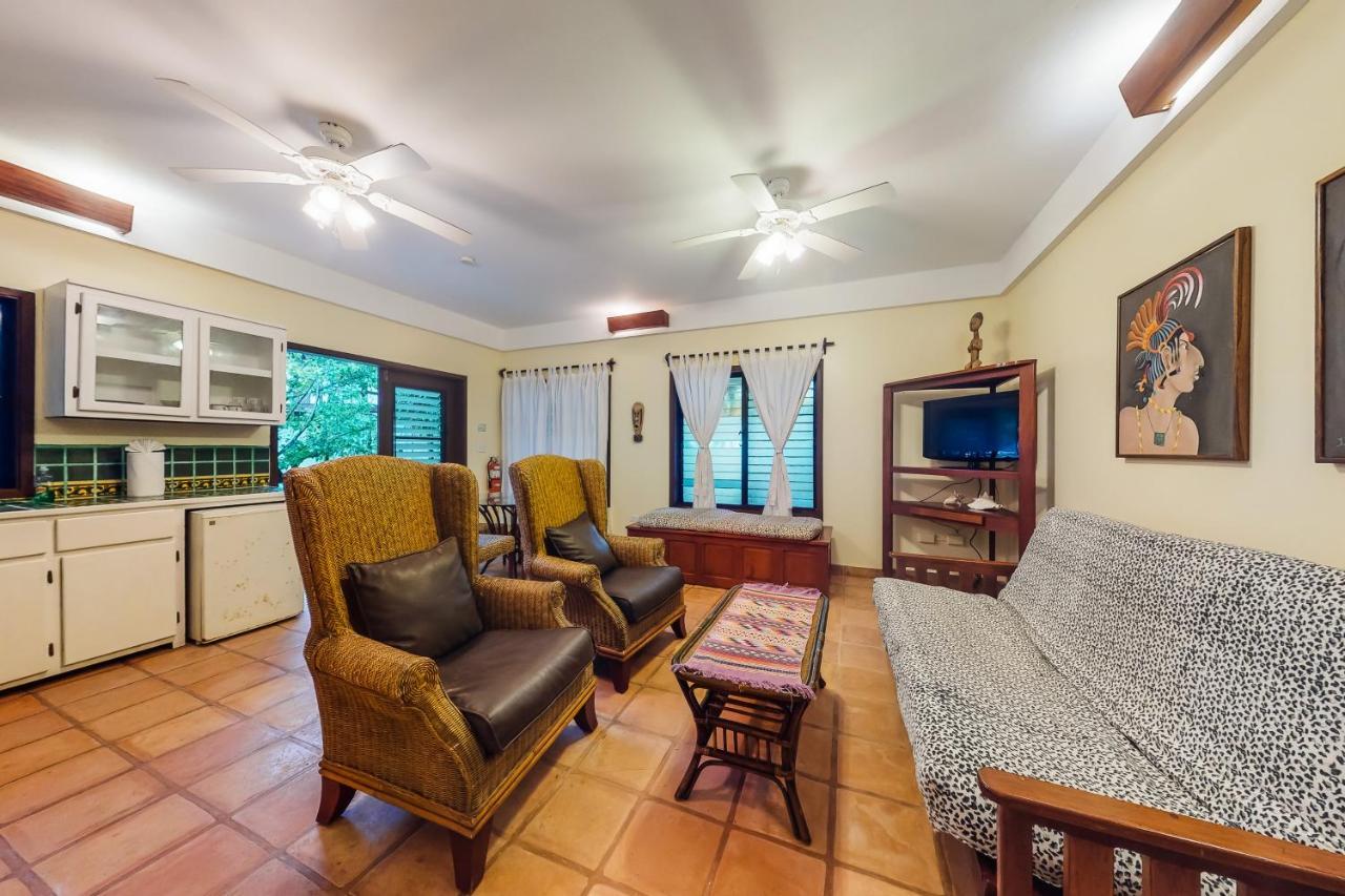 Beachside Villas Gold Standard Certified Placencia Экстерьер фото