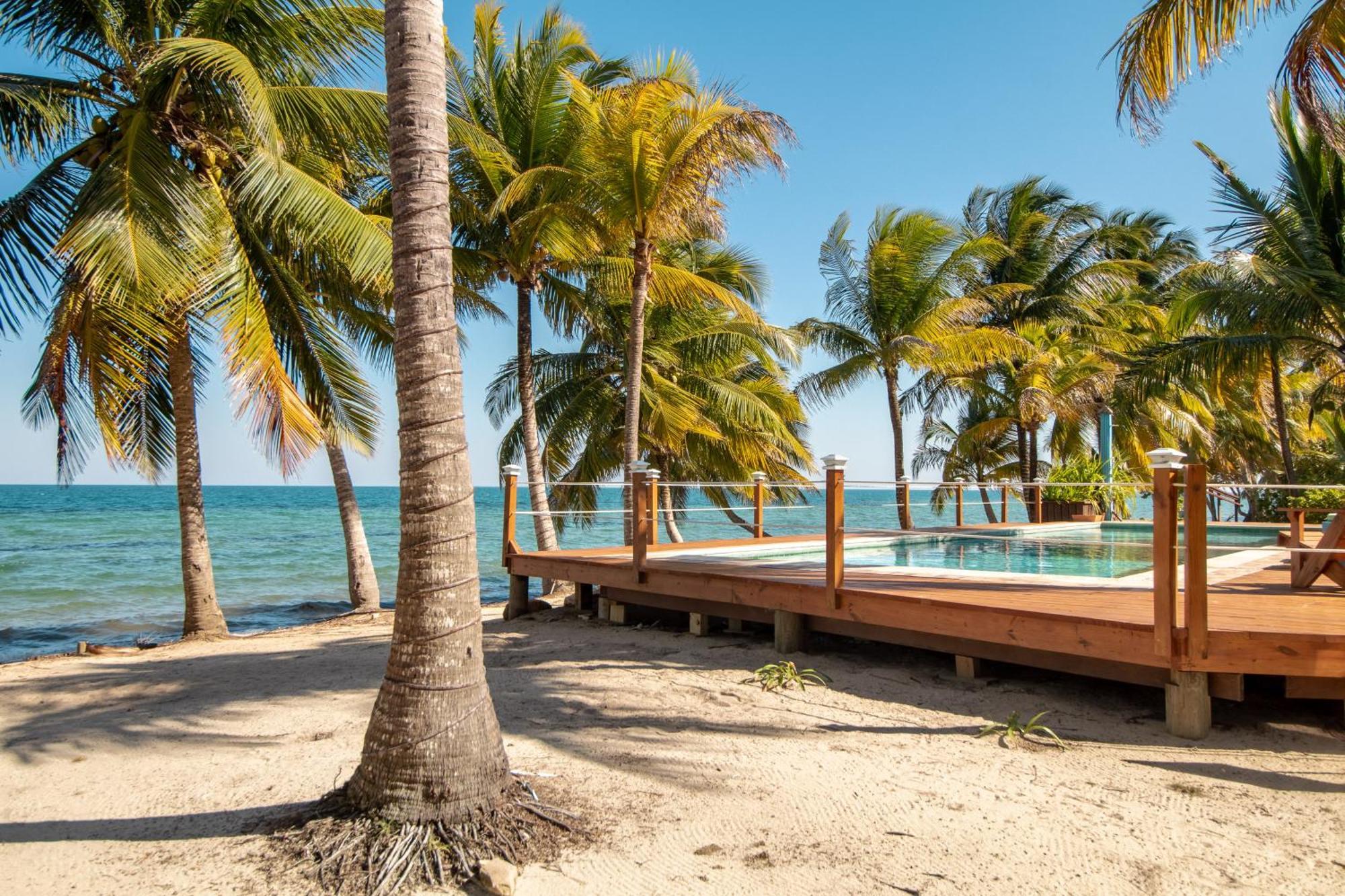 Beachside Villas Gold Standard Certified Placencia Номер фото