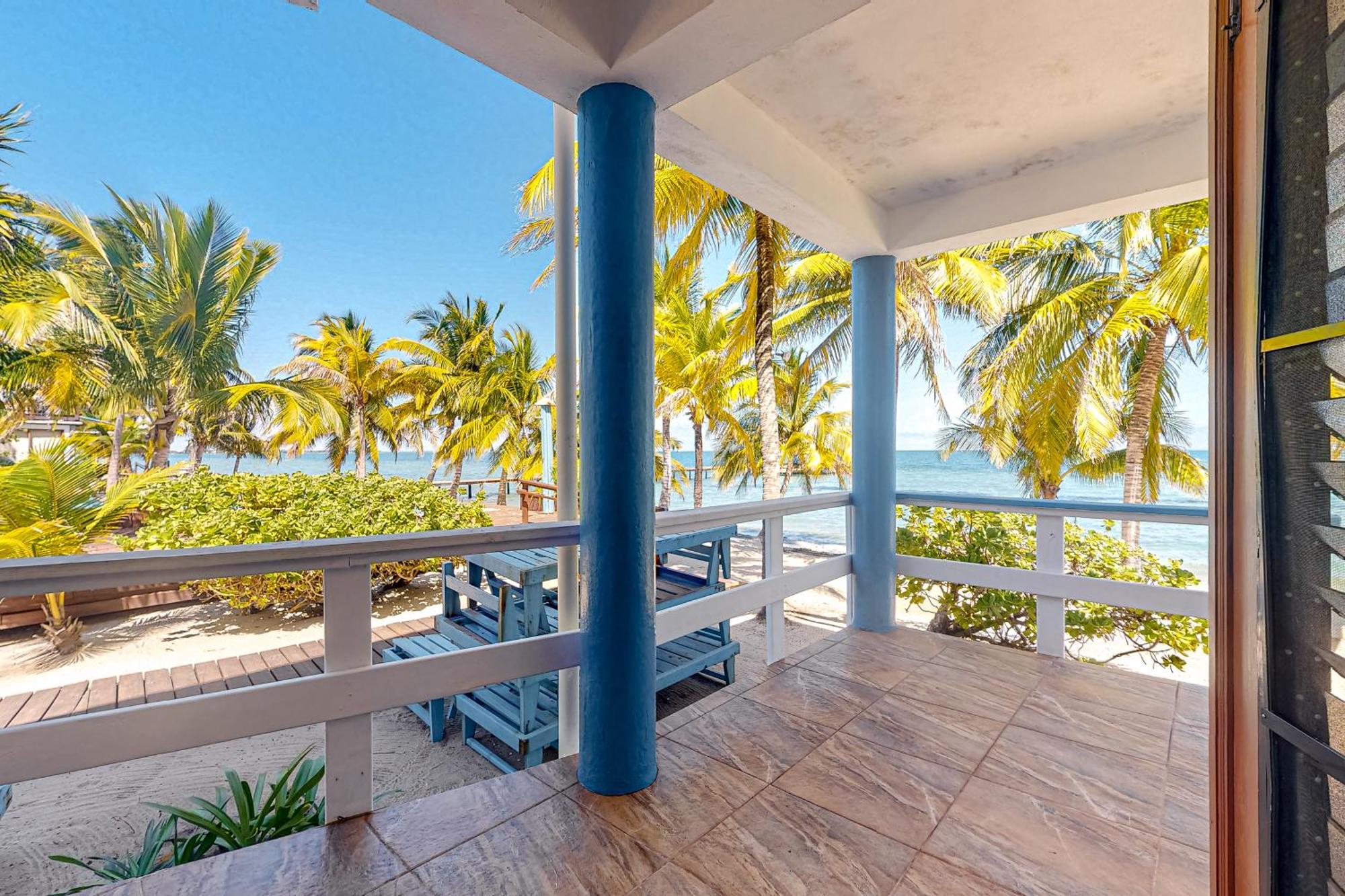Beachside Villas Gold Standard Certified Placencia Номер фото
